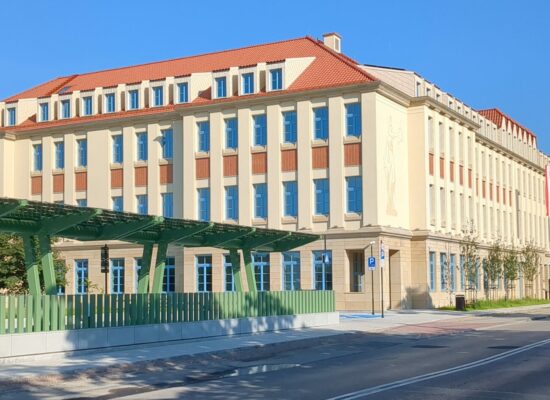 Zwrot potencjalnego wydatku nkup przychodem?